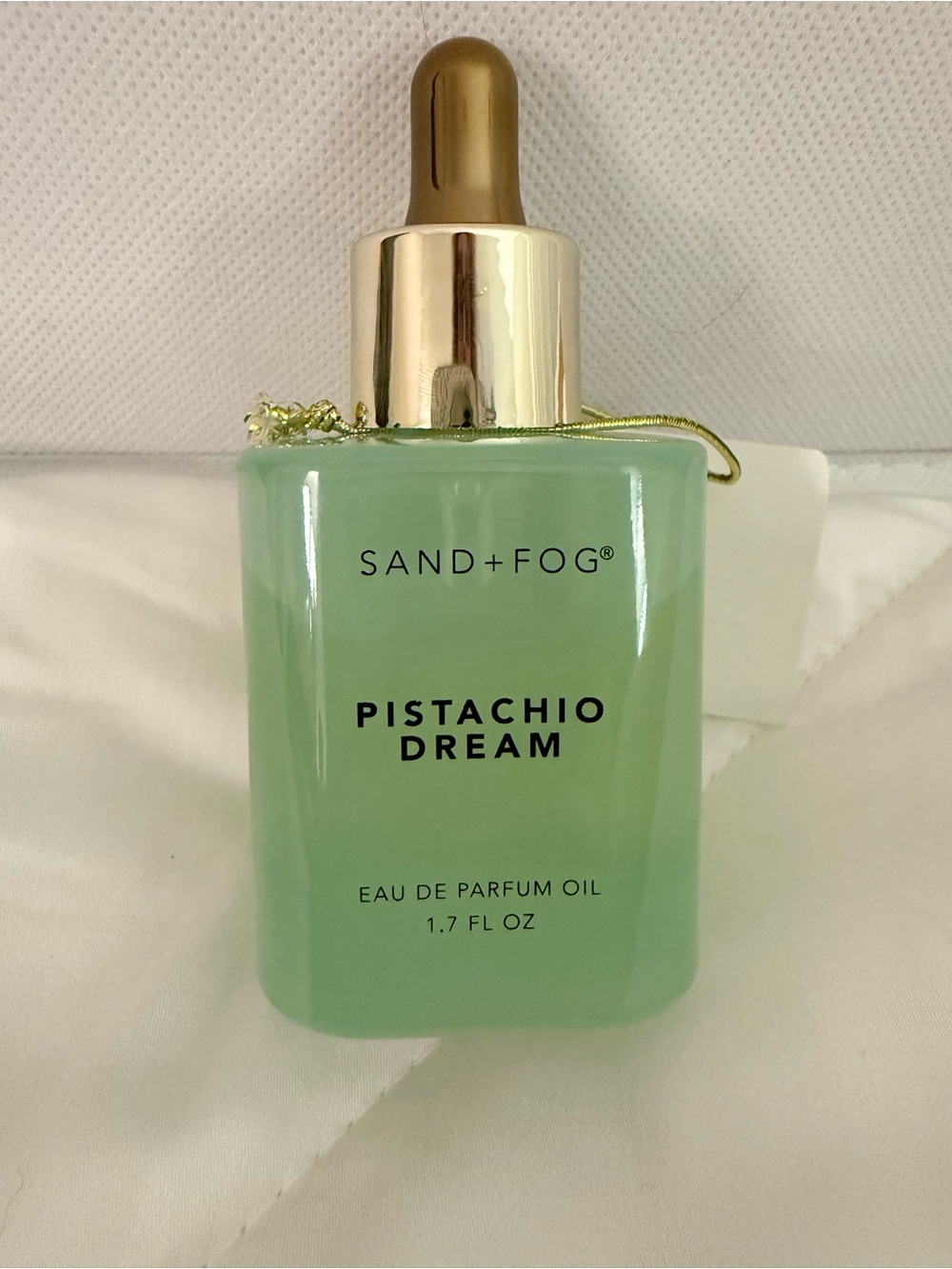 SAND+FOG Pistachio Dream Body & Fragrance Oil — Soft Green - Picture 2 of 3